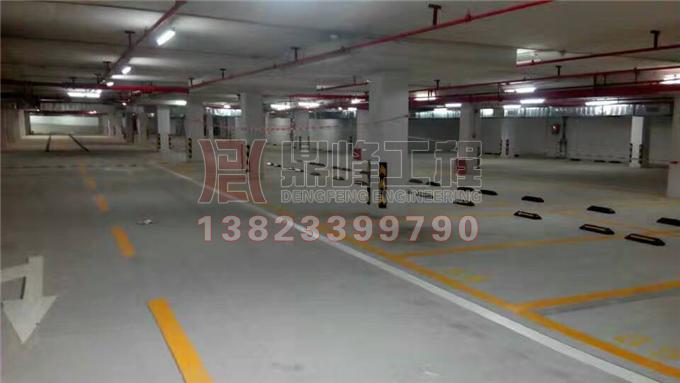 江门鹤山坚美园地下停车场工程|停车场设计划线|车位划线|热熔标线|划线施工队|划线价格方案|深圳鼎峰交通工程有限公司