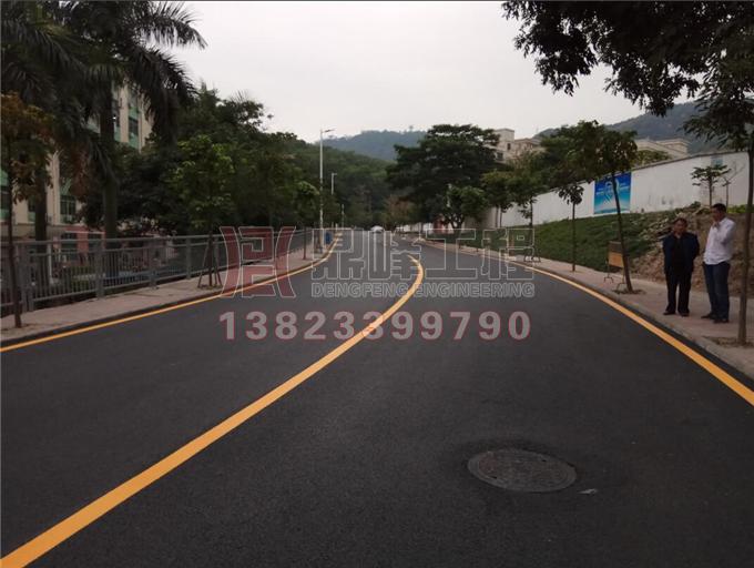 金洪工业园道路热熔划线工程|道路划线|停车场设计划线|车位划线|热熔标线|划线施工队|划线价格方案|深圳鼎峰交通工程有限公司