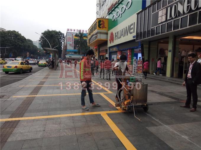 东莞凤岗新高购物广场车位划线工程