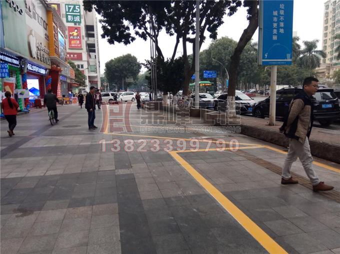 东莞凤岗新高购物广场车位划线工程