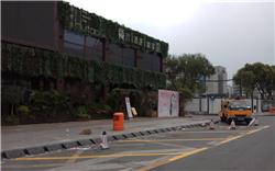 东莞胡桃里餐厅车位划线|道路划线|停车场设计划线|车位划线|热熔标线|划线施工队|划线价格方案|深圳鼎峰交通工程有限公司