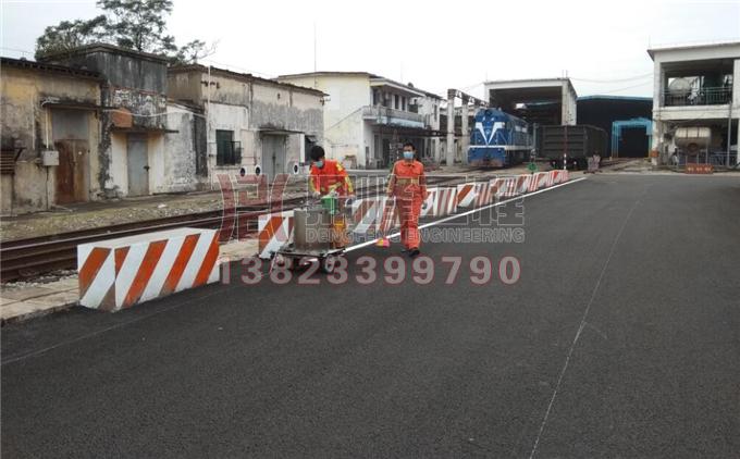 南站南宁铁路检修中心道路标线划线施工