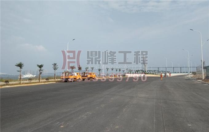 广州湾大道划线施工|道路划线|停车场设计划线|车位划线|热熔标线|划线施工队|划线价格方案|深圳鼎峰交通工程有限公司