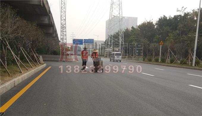 深圳松安路沥青道路标线划线