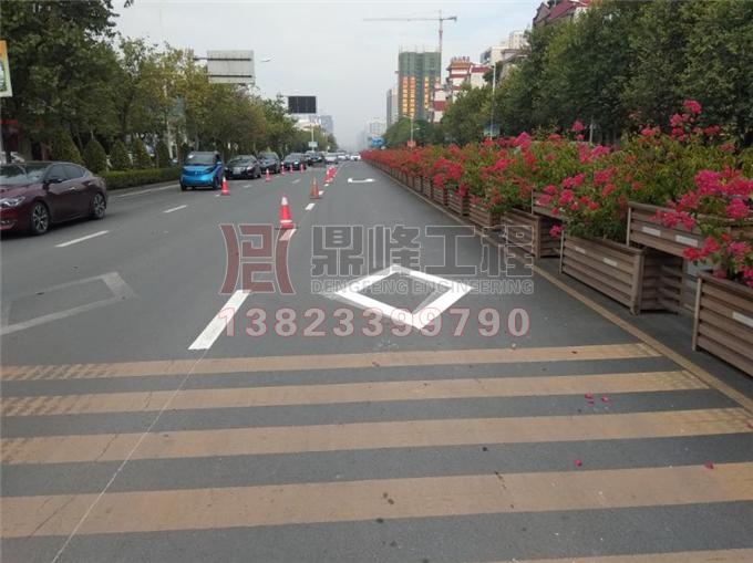 教育东路标线施工