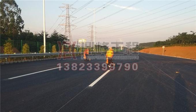湛江西城快线二期快速路标线划线施工