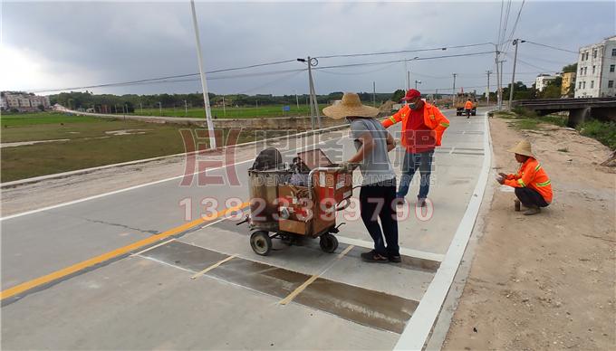道路划线|廉江市划线|乡道划线|热熔标线|划线施工队|边缘线|中间黄对向分界线