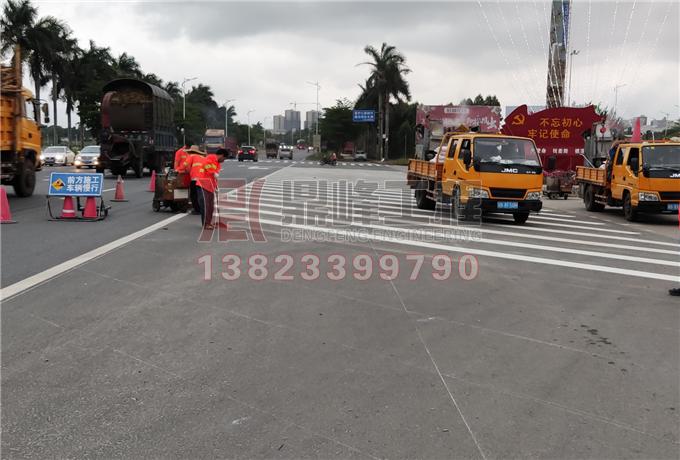 遂溪县G207国道城月镇路口标线改造工程