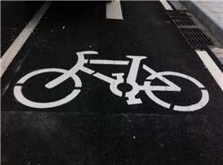 绿道划线,公路自行车道划线,马路非机动车道划线,自行车标志热熔划线,单车标志热熔标线,反光划线,交通划线,划线施工队,划线报价价格,深圳鼎峰交通工程有限公司